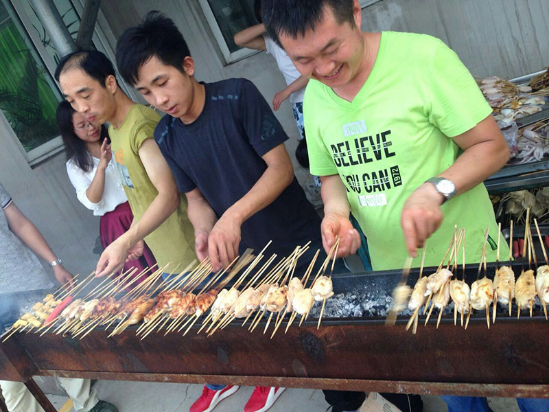 专业纸罐生产厂家军兴溢美举办仲夏狂欢夜