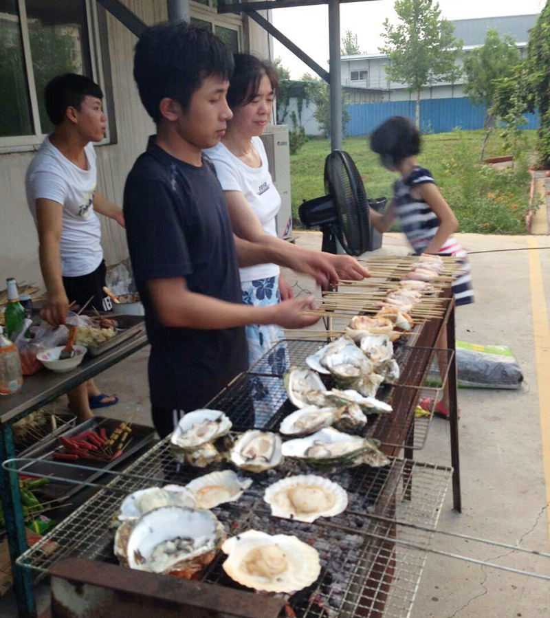 专业纸罐生产厂家军兴溢美举办仲夏狂欢夜