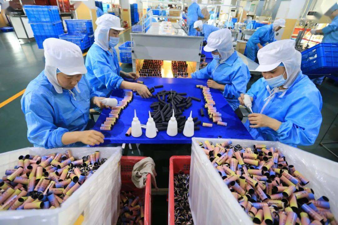 军兴溢美纸筒包装生产车间现场